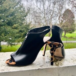 Chic Black and Leopard Print Heels